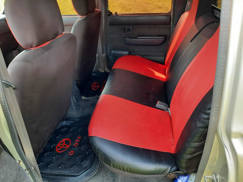 Toyota Hilux 3.0 D/cab 4x4 Srv 2004