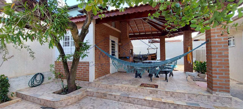 Casa Com 4 Dorms, Centro, Pirassununga - R$ 690 Mil, Cod: 10131913 - V10131913