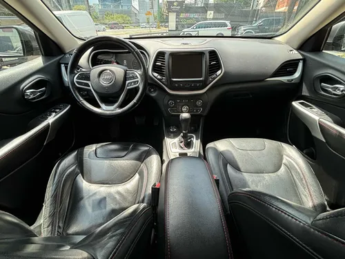 Jeep Cherokee 3.3l Trailhawk At