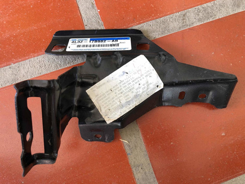 Base Derecha Parachoque Delantero Superior Ford Fx4 04-08