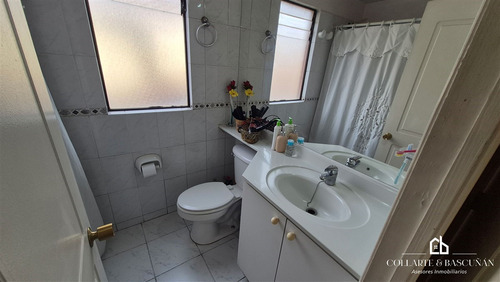 Casa En Venta De 5 Dormitorios Y 4 Baños En Comuna De Maipú