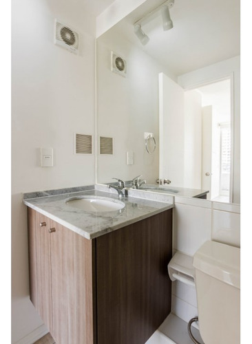 Arriendo Metro Santa Lucia / Carmen / Marin