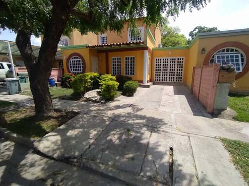 Hermosa Casa En Venta En Araguama Contry