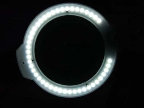 Imagen 2 de 4 de Lupa Con Luz Led Smd Lampara Electronica Cosmetologia Brazo