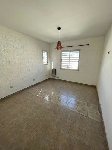 Imagen 8 de 11 de Venta- Duplex 3 Ambientes Apto Credito En Luis Guillon !