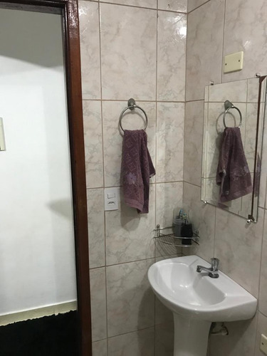 02 Casas Com 3 Quartos Cada. Garagem Coberta E Portão Auto.