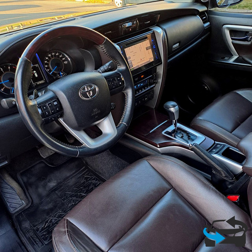 Toyota Hilux SW4 2.8 Srx 177cv 4x4 7as At