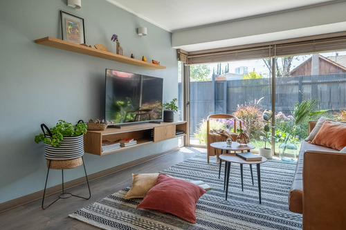 Impecable Casa Remodelada Pareada (almendros)