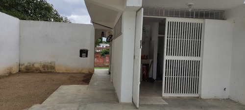 Imagen 14 de 16 de El Cafetal Oportunidad De Bonita Casa En Calle Cerrada, Jardín Y Anexo