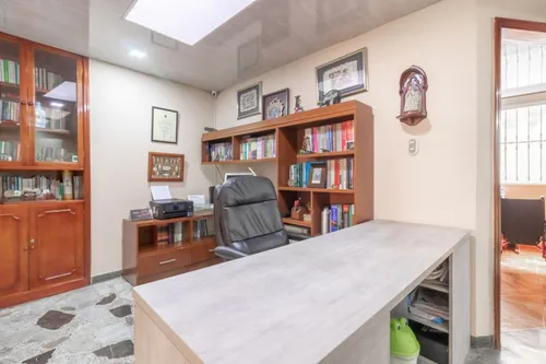 Casa En Venta En Quinta Paredes. Cod V8413