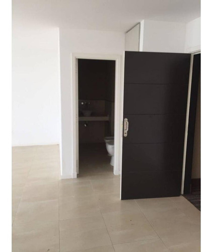 Imagen 5 de 30 de Estudios De Bahia Grande. Oficina O Vivienda.