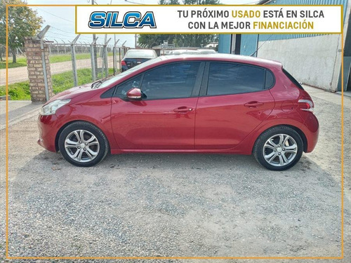 Peugeot 208 Act 1.2 2013 Bordeaux 5 Puertas
