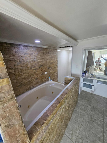 En Venta Casa Ubicada En El Sector El Faro Urb. Los Tejados