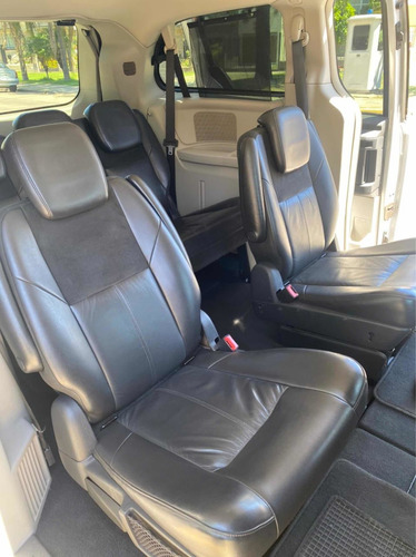 Chrysler Town & Country 2010 3.8 Limited Atx