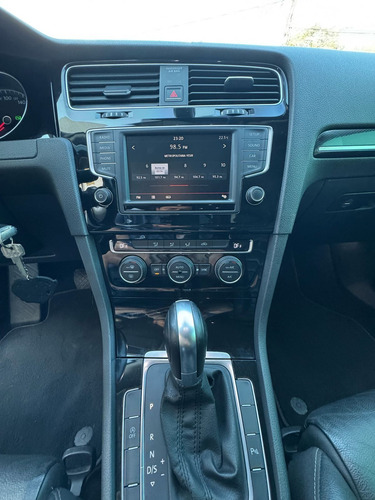 Volkswagen Golf Golf Highline 1.4 TSI Total Flex Aut.
