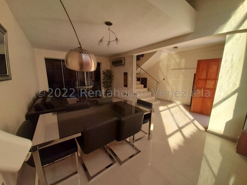 Imagen 10 de 15 de Eloisa Mejia Rentahouse Vende Townhouse En Agua Blanca Valencia 22-18153
