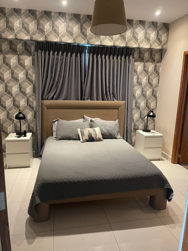 Apartamento Acogedor En Alquiler Amueblado Ubicado En Piantini.