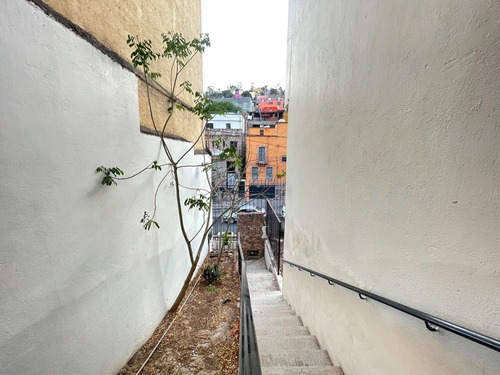 Imagen 3 de 22 de Casa En Renta Calle Alhóndiga