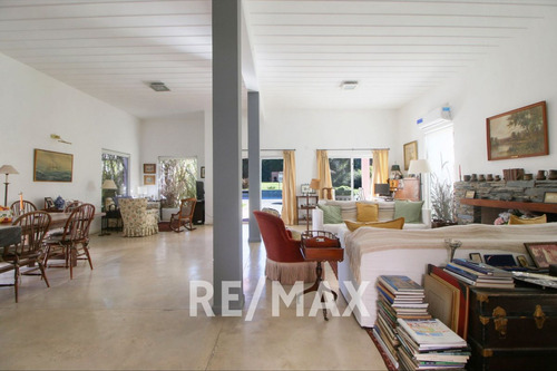 Casa 5 Ambientes En Venta En Manzanares