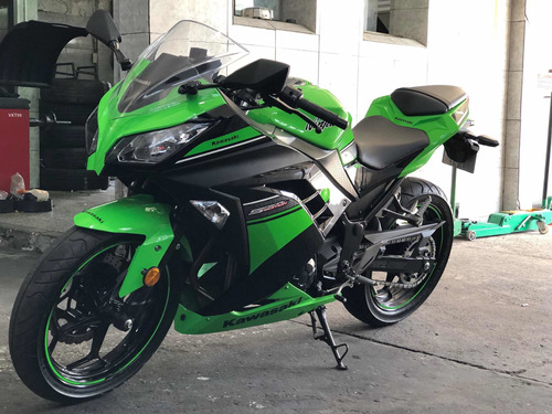 Kawasaki. Ninja 300 2013