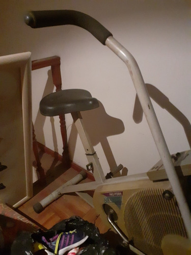 Bicicleta Fija. De Resistencia A Aire. Importada. Casi Nueva