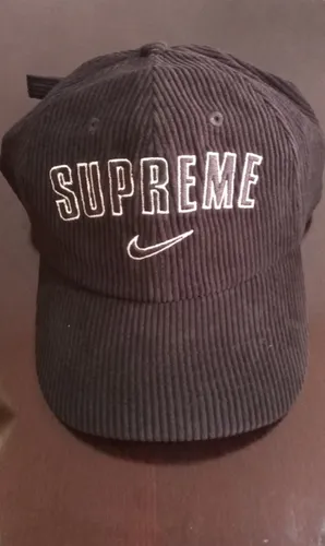 Gorra nike x supreme hot sale