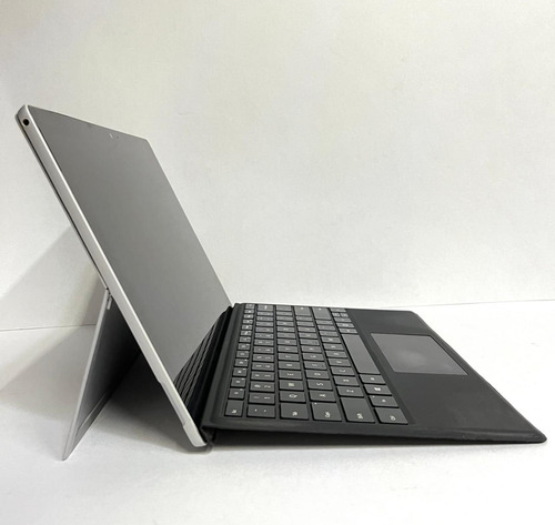 Microsoft Surface Pro 1796 2en1, Core I5 7th, 8 Ram, Ssd 240 (Reacondicionado)