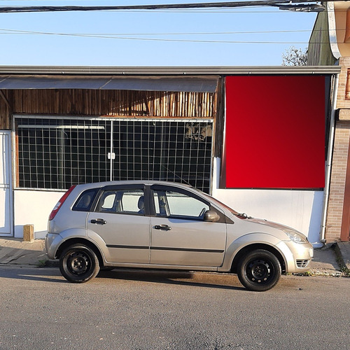Imagem 1 de 3 de Ford
