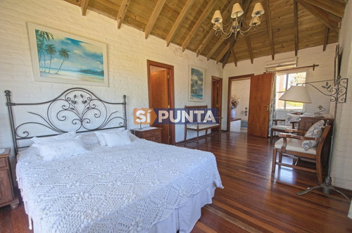 Imagen 18 de 30 de Casa En La Arbolada A La Venta