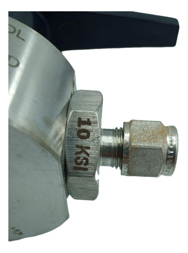 Valvula Transcontrol 1/4npt X 1/4 Od 10000psi Inox