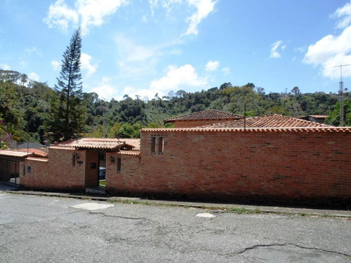 Casa En Venta En La Lagunita Country Club Mls #23-29732