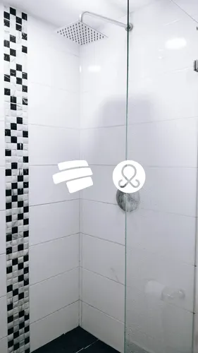Apartamento Con Parqueadero Privado Y Cuarto Útil.