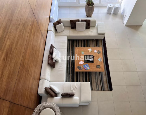 Apartamento A La Venta 3 Dormitorios Y 2 Cocheras - Punta Del Este