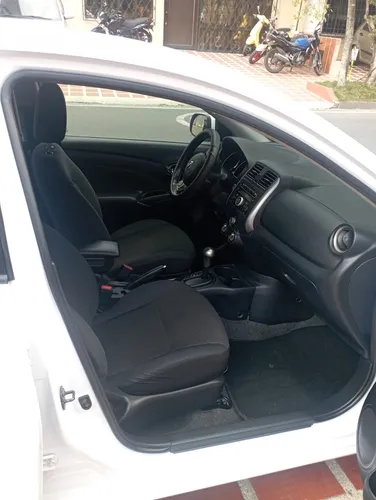 Nissan Versa 1.6 Advance