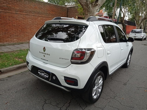 Imagen 6 de 15 de Renault Sandero Stepway 1.6 Con Gnc Dynamique Año 2017
