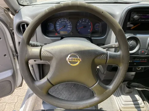 Nissan Np300 Frontier 2.4 Estacas 2013