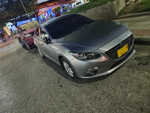 Mazda 3 2.0 Touring