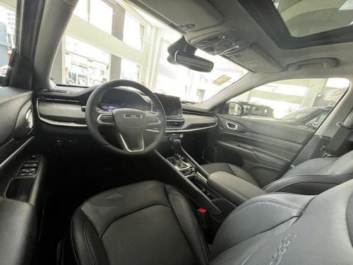 Imagen 10 de 18 de Jeep Compass Longitude 1.3 T270 At6 4x2 (k)