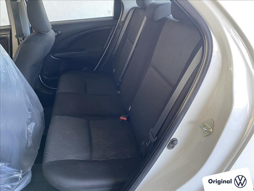 Imagem 7 de 8 de Etios 1.5 X Sedan 16v Flex 4p Manual