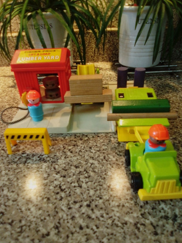 Fisher Price 994 Lift & Lumbre Yard Vintage