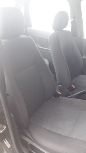 Imagen 7 de 9 de Ford Fiesta Max 1.6 Con Gnc /nafta 2006