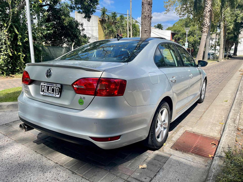 Volkswagen Vento 2.5 Luxury 170cv 2011
