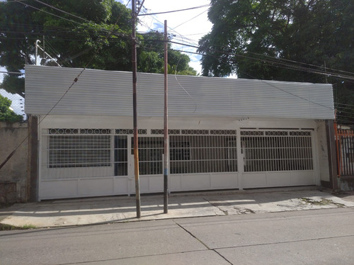 Centro De Especialidades Médicas Santa Lucia Av Bolívar Norte  Valencia Edo Carabobo 0512