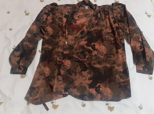 Camisa De Mujer,generica, Talle L Con Hombreras 