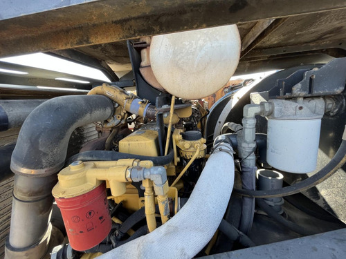 Schwarze A8000 Camion Con Barredora Camion International