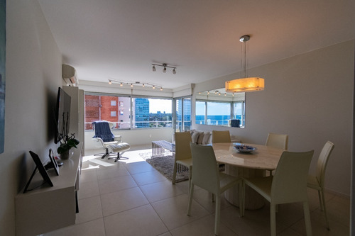 Imagen 2 de 24 de Venta Apartamento Tunquelen I, Playa Mansa Parada 7 , Punta Del Este, Vista Al Mar