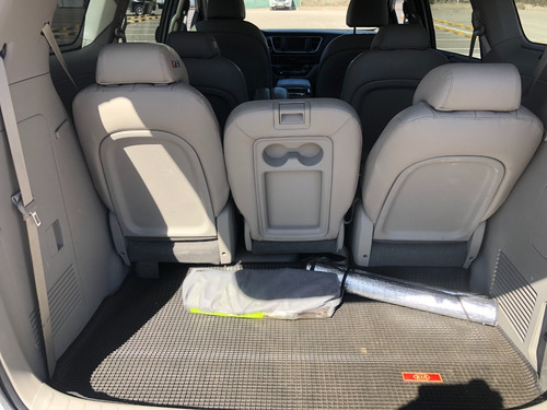 Imagen 15 de 25 de Kia Carnival 2.2 Crdi ¡excelente Oportunidad Por Su Estado!