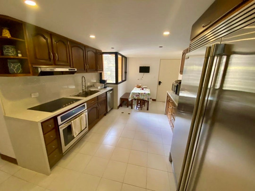 Imagen 8 de 14 de Se Alquila Apartamento De 250m2, En Lomas De San Román