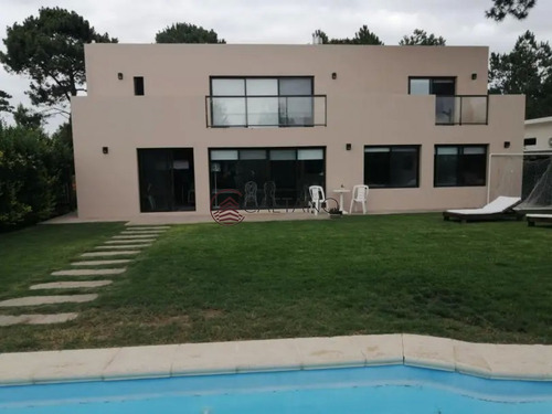 Hermosa Casa Moderna En Barrio Privado La Residence- Ref: 2227