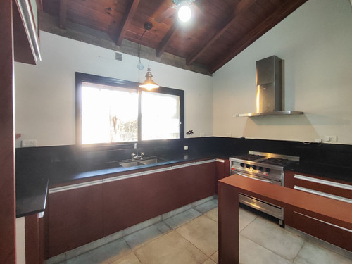 Venta Casa En Bosque Con Caleta. Puerto Paraiso